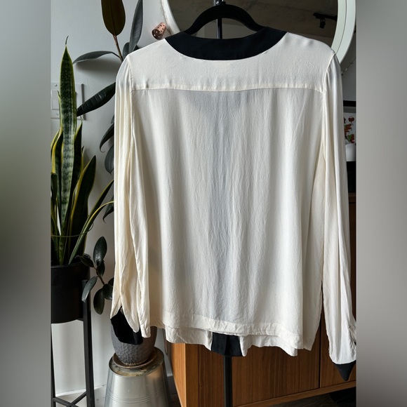 100% Silk Blouse, White/Black, Medium - Picture 4 of 5
